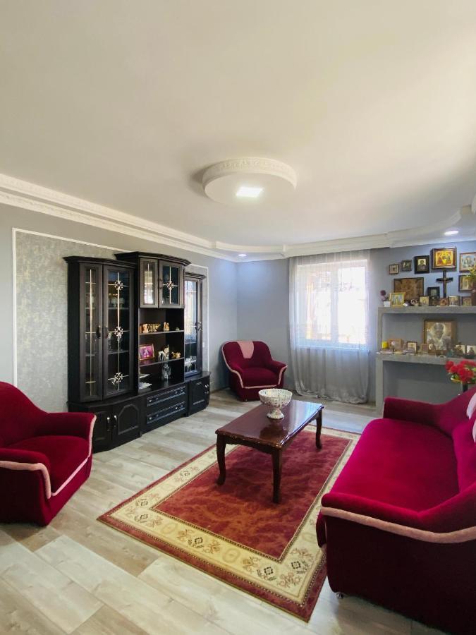 Mamuka'S Guesthouse Удабно Экстерьер фото